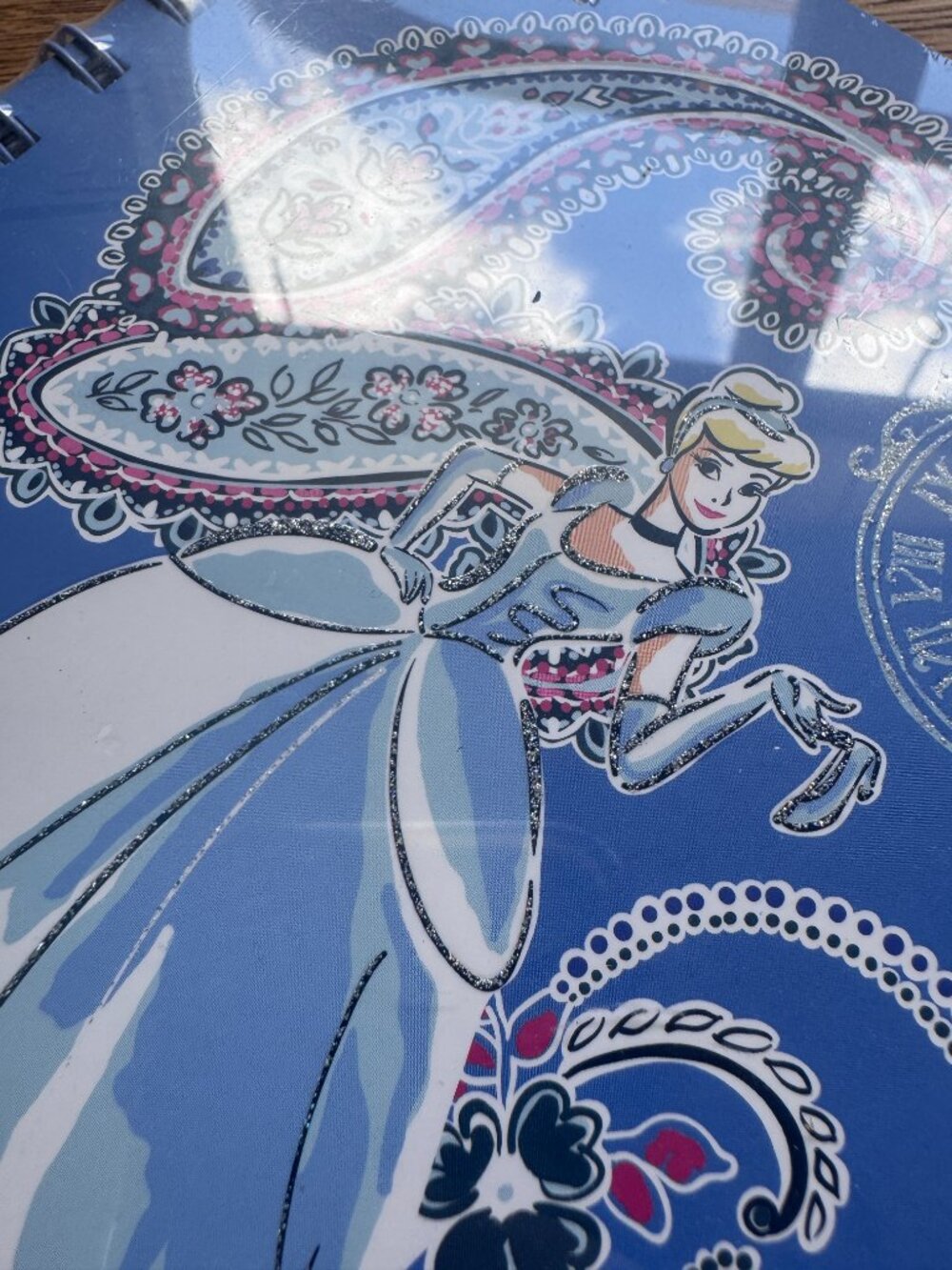 Vera Bradley Disney Cinderella Mini Notebook with Pocket NWT - Picture 6 of 6